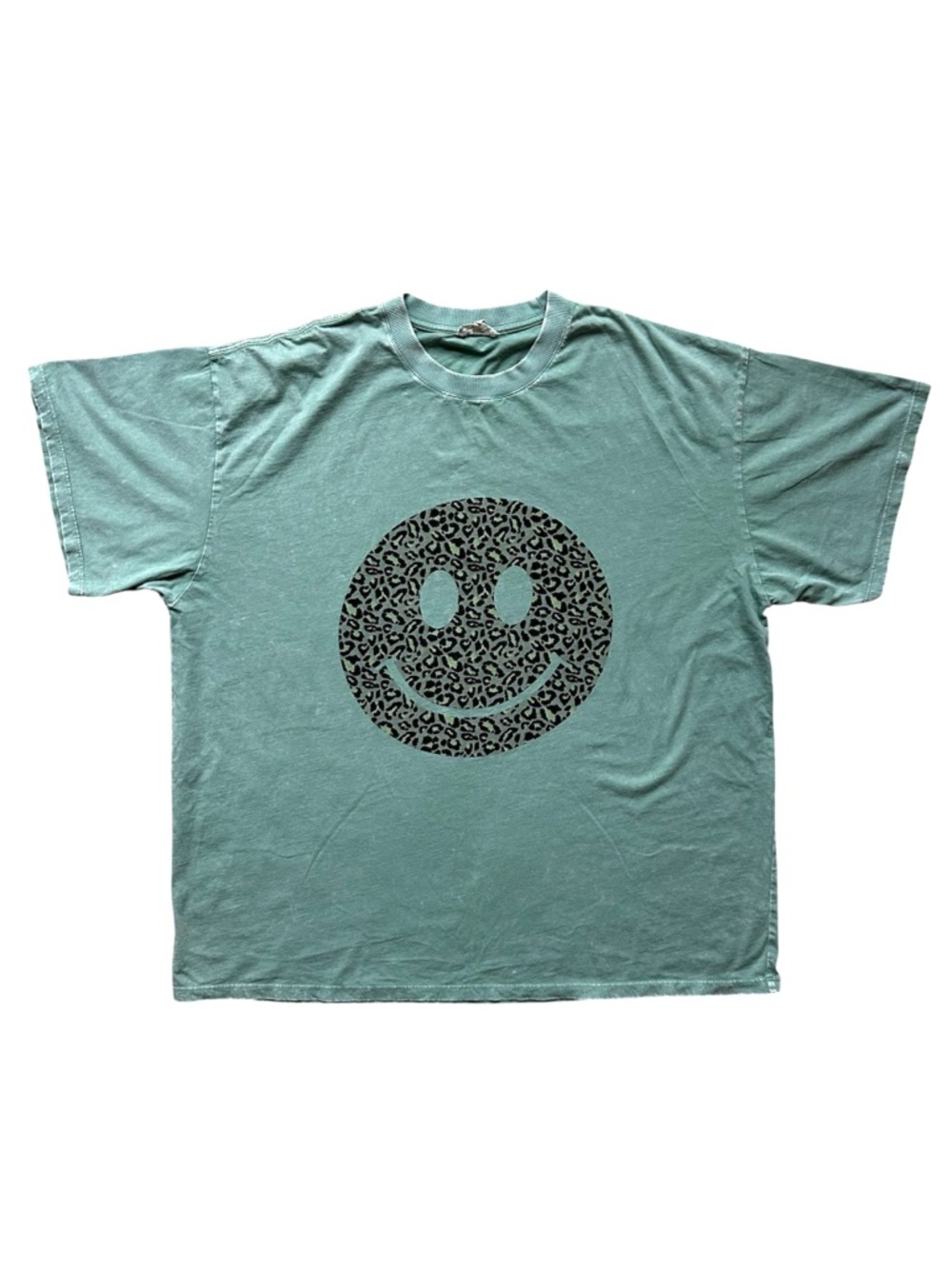 Oversized Easel Leopard Print Smiley Face Graphic Tee in EUC